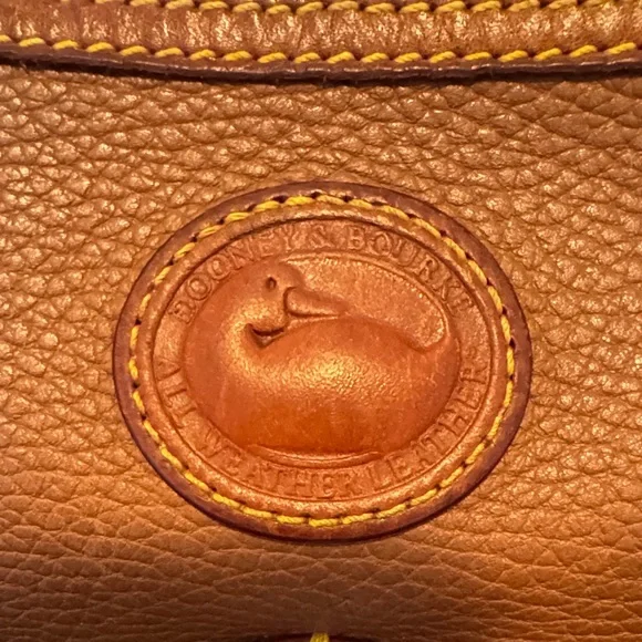 Vintage Dooney & Bourke Pebble Leather Satchel Shoulder Bag with Pockets - Picture 3 of 16